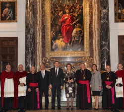 Fotografía de grupo de Su Majestad la Reina con el presidente del Gobierno, la presidenta de Castilla-La Mancha, el ministro de Educación, Cultura y D